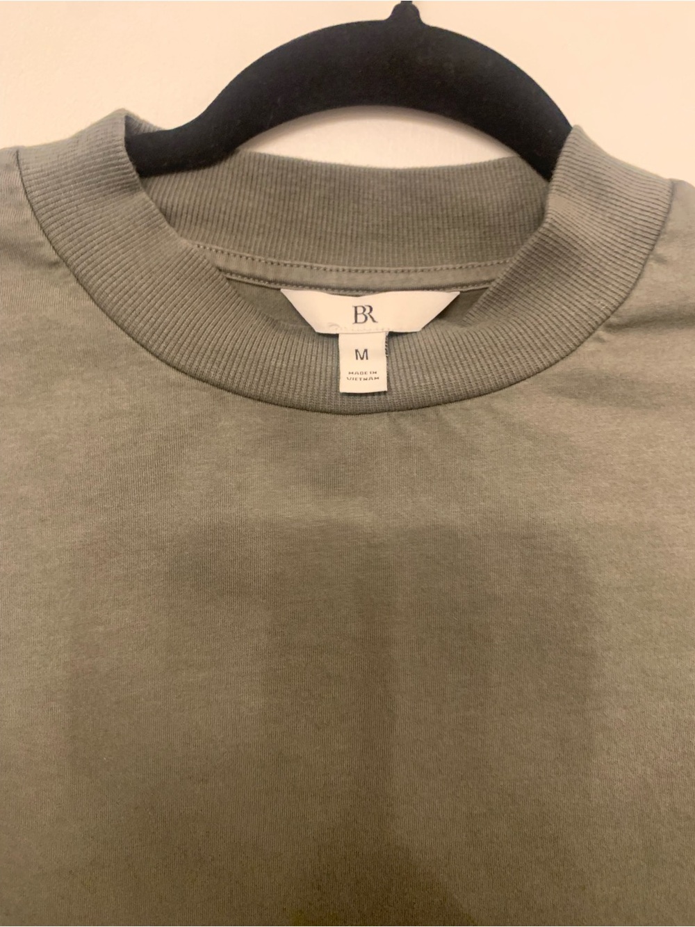 Olive Crewneck boyfriend Tee - Picture 2 of 3